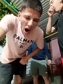 Snapshot of 3hornys-straights chatting on March 28, 2:11 am 3hornys-straights online show from March 28, 2:11 am