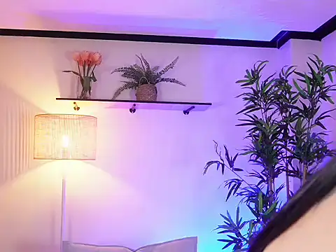 Snapshot of Zooe8 chatting on March 26, 2:00 pm Zooe8 online show from March 26, 2:00 pm