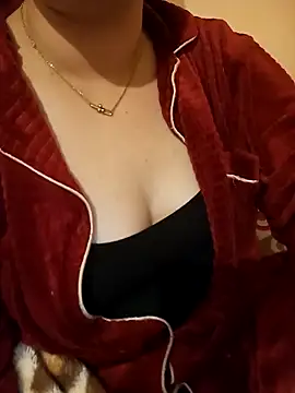 Snapshot of SiIriin chatting on March 9, 1:53 am SiIriin online show from March 9, 1:53 am