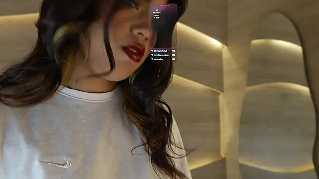 Mia Rosalie online show from May 14, 7:42 pm