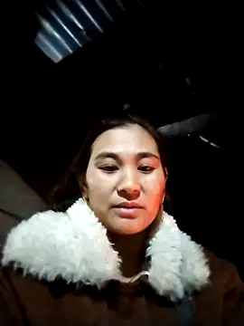 Snapshot of mylove-cute chatting on March 6, 8:11 am mylove-cute online show from March 6, 8:11 am