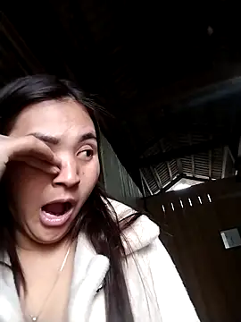 Snapshot of mylove-cute chatting on March 9, 6:28 am mylove-cute online show from March 9, 6:28 am