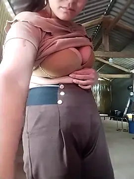 Snapshot of mylove-cute chatting on March 20, 1:32 am mylove-cute online show from March 20, 1:32 am