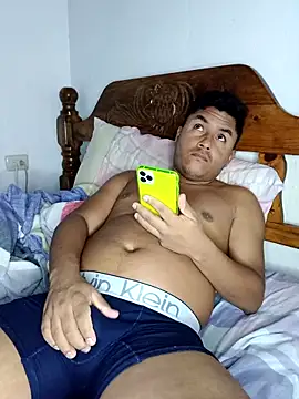 Snapshot of Jhon23_25 chatting on March 22, 6:06 am Jhon23 25 online show from March 22, 6:06 am