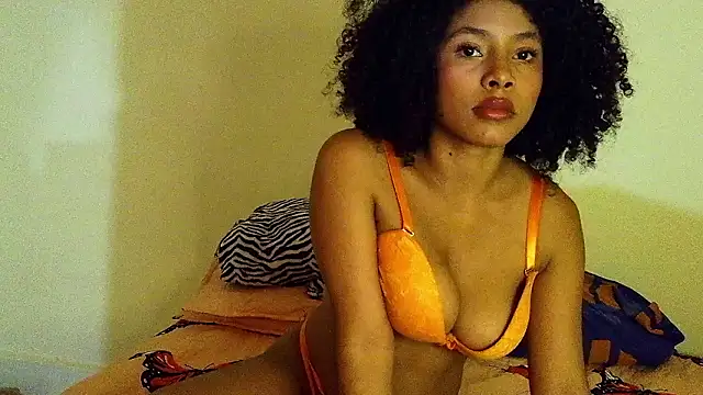 Snapshot of Larita_curly chatting on March 26, 8:03 pm Larita curly online show from March 26, 8:03 pm