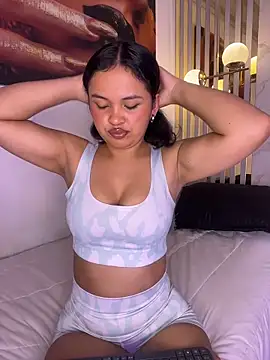 Catalinaa01 online show from April 28, 4:06 am