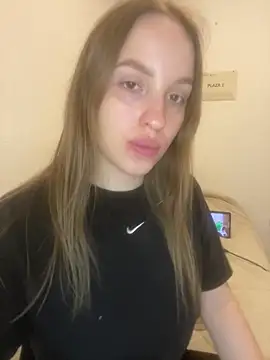 Snapshot of NeEdnaBradley chatting on March 19, 1:48 pm NeEdnaBradley online show from March 19, 1:48 pm