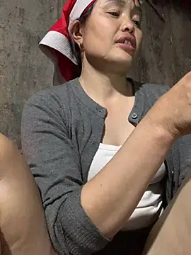 ten-girl-2k5 online show from March 21, 10:53 am