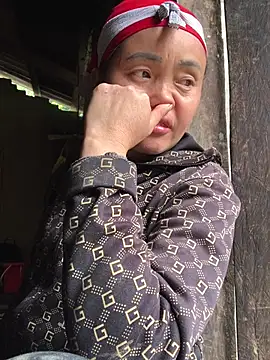 ten-girl-2k5 online show from March 23, 6:06 am