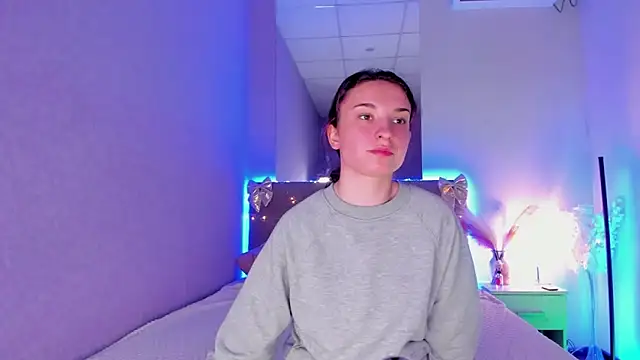 Snapshot of JosephineRows chatting on March 19, 1:37 pm JosephineRows online show from March 19, 1:37 pm