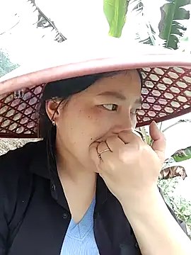 Snapshot of Sam-Sam97 chatting on March 14, 5:02 am Sam-Sam97 online show from March 14, 5:02 am