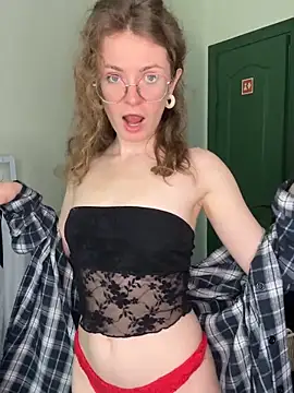 Snapshot of Hii_Adel chatting on March 18, 5:49 pm Hii Adel online show from March 18, 5:49 pm