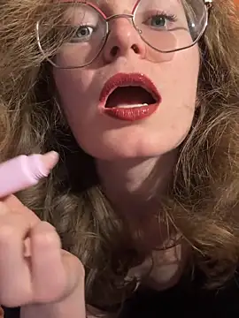 Snapshot of Hii_Adel chatting on March 21, 9:40 pm Hii Adel online show from March 21, 9:40 pm