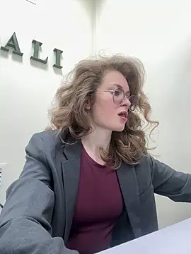 Snapshot of Hii_Adel chatting on March 25, 8:09 am Hii Adel online show from March 25, 8:09 am