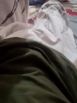 Snapshot of wtfyashu98 chatting on March 16, 8:29 am wtfyashu98 online show from March 16, 8:29 am