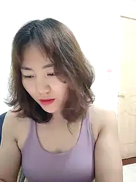 nini10052026 online show from April 7, 12:33 am