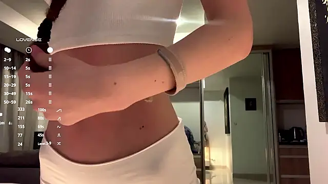 Kissme Kira online show from March 27, 10:20 pm