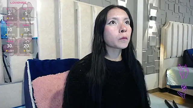 Snapshot of Chloe16_ chatting on April 21, 8:44 pm Chloe16 online show from April 21, 8:44 pm