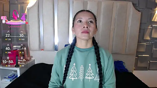 Snapshot of Chloe16_ chatting on May 4, 7:10 pm Chloe16 online show from May 4, 7:10 pm