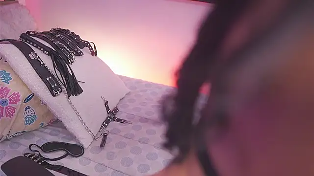 Snapshot of _Meilyn chatting on March 27, 2:50 pm Meilyn online show from March 27, 2:50 pm