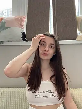 Snapshot of HotCherry18 chatting on March 25, 9:59 am HotCherry18 online show from March 25, 9:59 am