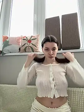 Snapshot of HotCherry18 chatting on March 27, 10:26 am HotCherry18 online show from March 27, 10:26 am