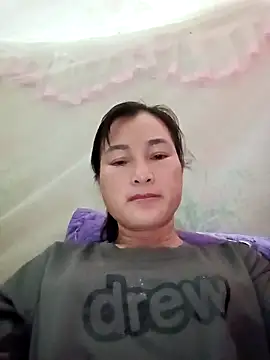 Yuhi3d online show from May 4, 1:18 pm