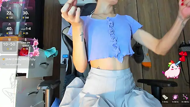 Snapshot of SkyeGabbyRose chatting on May 23, 10:25 pm SkyeGabbyRose online show from May 23, 10:25 pm