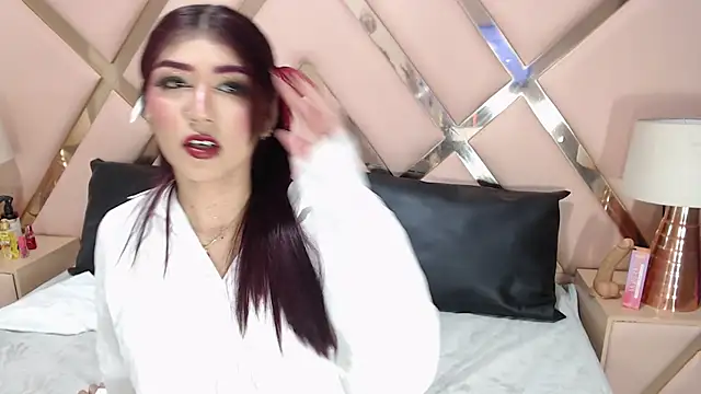 Snapshot of ZairaRogue chatting on March 12, 12:11 pm ZairaRogue online show from March 12, 12:11 pm