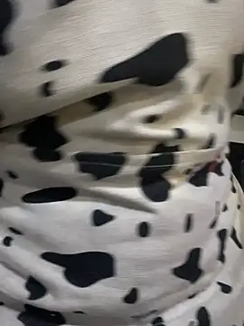 Snapshot of wildthroat chatting on March 22, 2:42 pm wildthroat online show from March 22, 2:42 pm