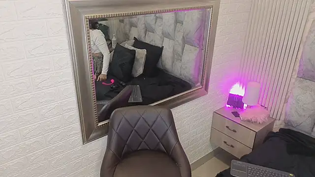 Meganisperfect69 online show from May 31, 1:18 pm