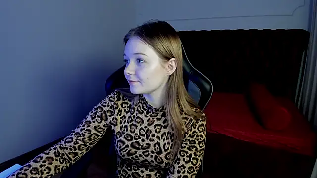 Snapshot of ElinaVale chatting on March 19, 5:06 pm ElinaVale online show from March 19, 5:06 pm