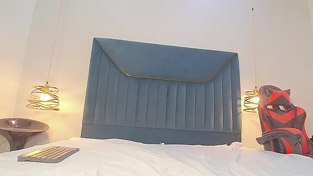 Dahlia Rosse online show from March 18, 4:04 am