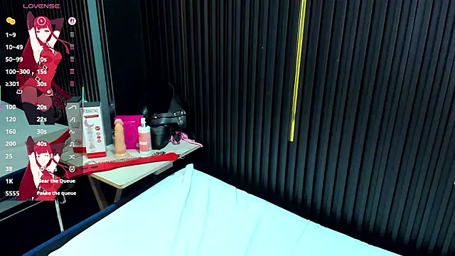 milaanddalia   online show from March 10, 1:05 pm