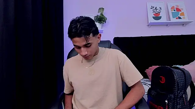 Snapshot of Morgan_Bladee chatting on March 14, 2:33 pm Morgan Bladee online show from March 14, 2:33 pm