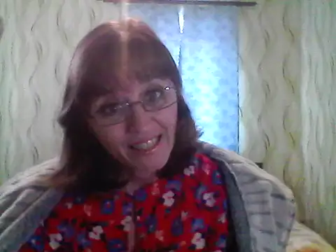 Snapshot of Alisaprice077 chatting on March 24, 10:09 am Alisaprice077 online show from March 24, 10:09 am