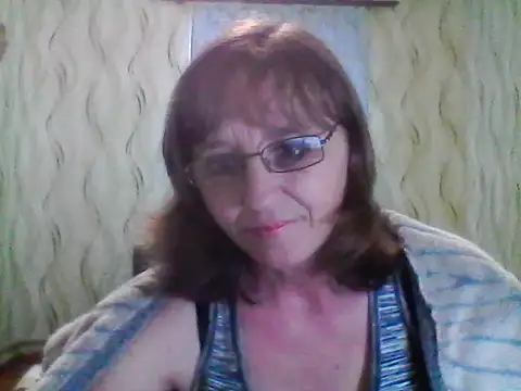 Snapshot of Alisaprice077 chatting on March 27, 10:37 am Alisaprice077 online show from March 27, 10:37 am