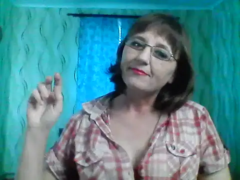 Snapshot of Alisaprice077 chatting on April 15, 8:54 am Alisaprice077 online show from April 15, 8:54 am