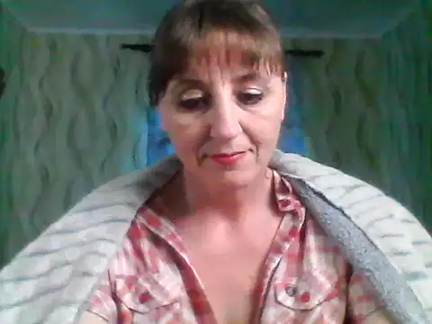 Snapshot of Alisaprice077 chatting on April 25, 2:36 pm Alisaprice077 online show from April 25, 2:36 pm