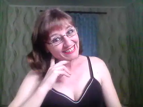 Snapshot of Alisaprice077 chatting on May 20, 3:07 pm Alisaprice077 online show from May 20, 3:07 pm