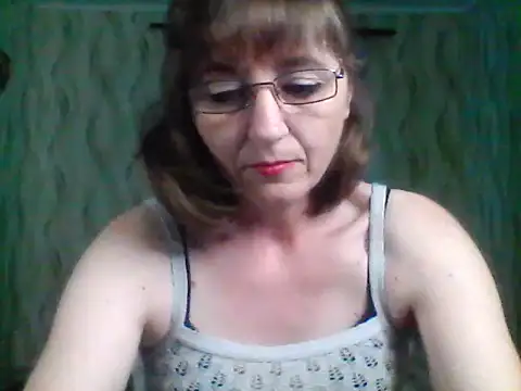 Snapshot of Alisaprice077 chatting on May 27, 11:18 am Alisaprice077 online show from May 27, 11:18 am