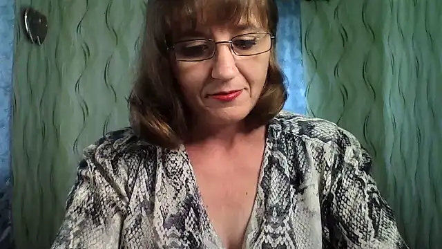 Alisaprice077 online show from June 22, 1:52 pm