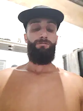 Snapshot of kaetanor chatting on April 15, 12:28 am kaetanor online show from April 15, 12:28 am