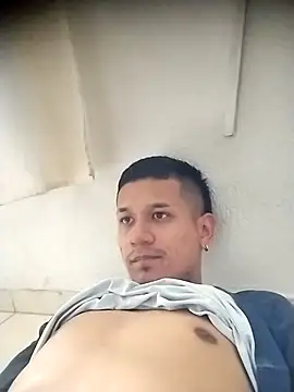 Snapshot of Paisa__Col77 chatting on March 21, 9:07 pm Paisa Col77 online show from March 21, 9:07 pm