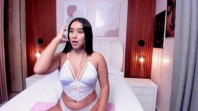 Snapshot of EmmaThompson__ chatting on March 20, 12:26 am EmmaThompson online show from March 20, 12:26 am