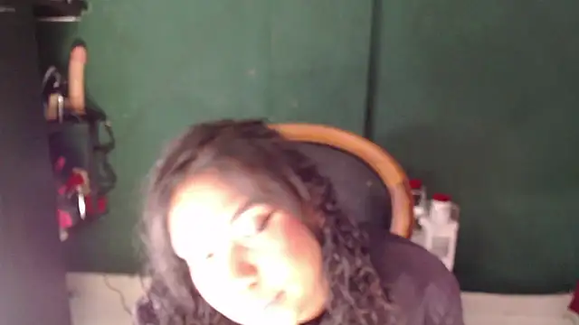 AntonelaVargas online show from March 27, 12:05 am