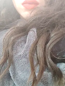 Snapshot of Kamilya89six chatting on March 10, 2:11 pm Kamilya89six online show from March 10, 2:11 pm