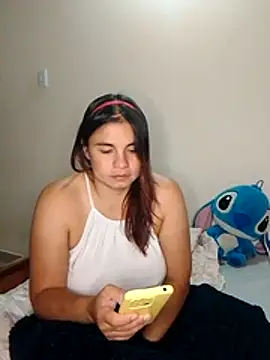 Snapshot of BettyBoo_w chatting on March 7, 10:45 am BettyBoo w online show from March 7, 10:45 am