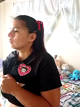 Snapshot of BettyBoo_w chatting on March 14, 12:43 pm BettyBoo w online show from March 14, 12:43 pm