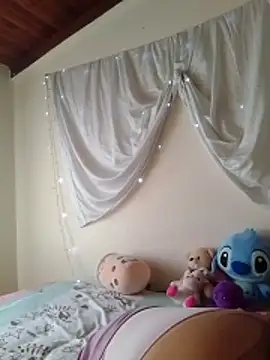 Snapshot of BettyBoo_w chatting on March 19, 1:04 pm BettyBoo w online show from March 19, 1:04 pm